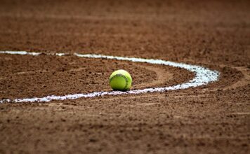 Jak się pisze słowo baseball? Jak się pisze słowo baseball?